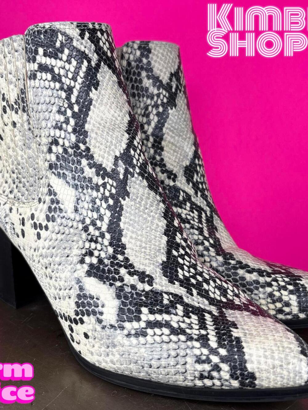 Steve Madden Jain Snake Print Pointed Toe Heeled Chelsea Boot US 9 UK 7